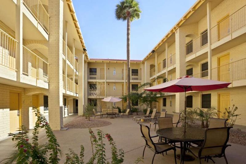 La Quinta Inn By Wyndham Phoenix Sky Harbor Airport Tempe Kültér fotó